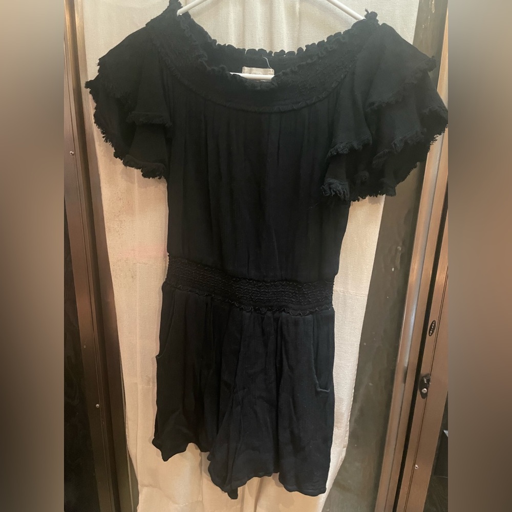 Black Romper with pockets :)